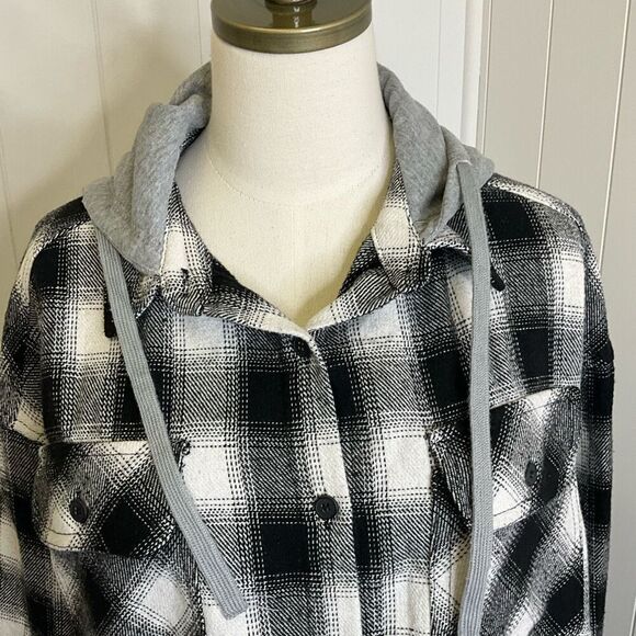 Pistol Rose Women's Small Oversized Black White Checkered Button Down Shirt Top - Picture 2 of 15